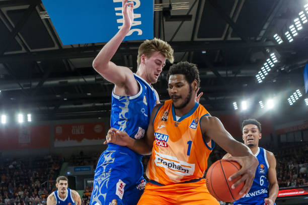 这位小将是 这位小将是