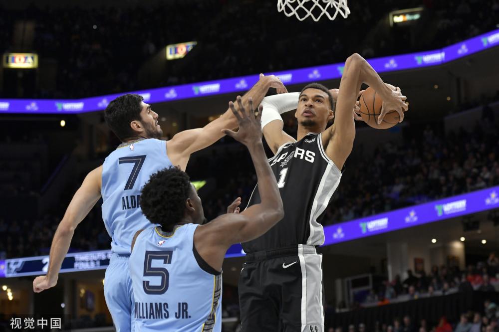 着他们在接 着他们在接