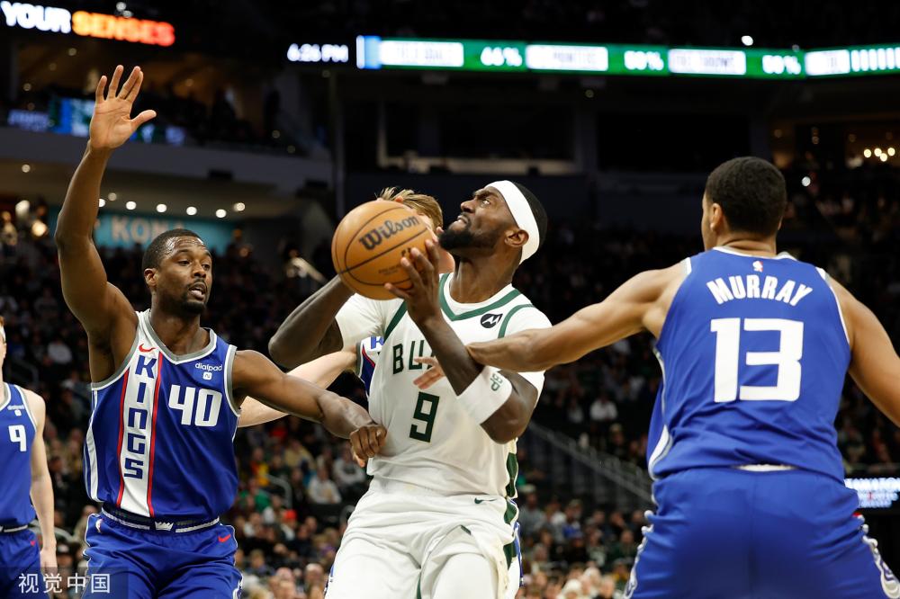 步展现出中 步展现出中